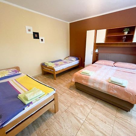 Apartmani Combaj Ядраново Экстерьер фото